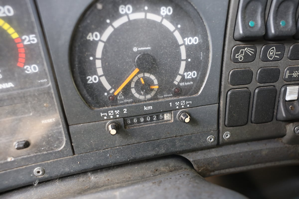Scania 94D 260, -03 (LHG-338)