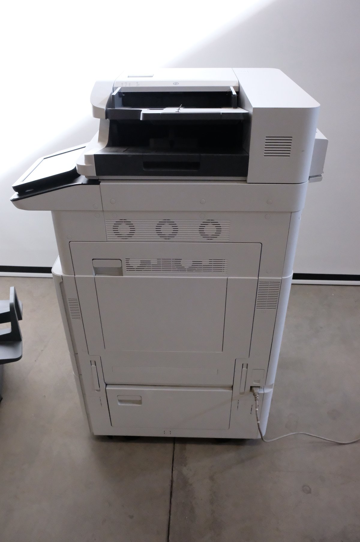 HP Color LaserJet Managed MFP E87640 monitoimilaite + viimeistelijä (X650)