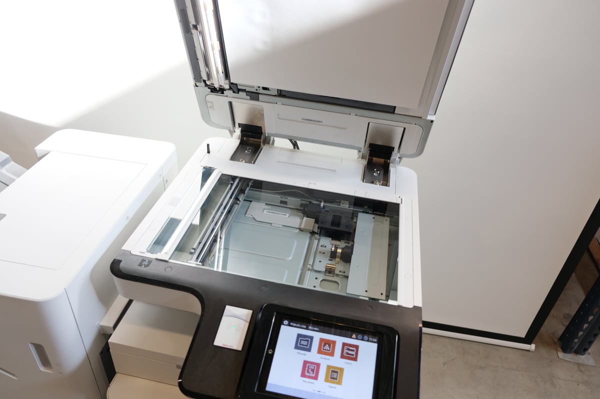 HP Color LaserJet Managed MFP E87640 monitoimilaite + viimeistelijä (X650)