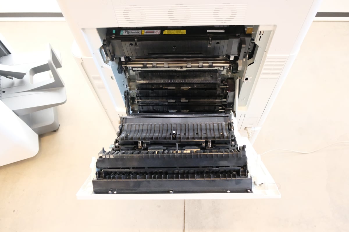 HP Color LaserJet Managed MFP E87640 monitoimilaite + viimeistelijä (X650)