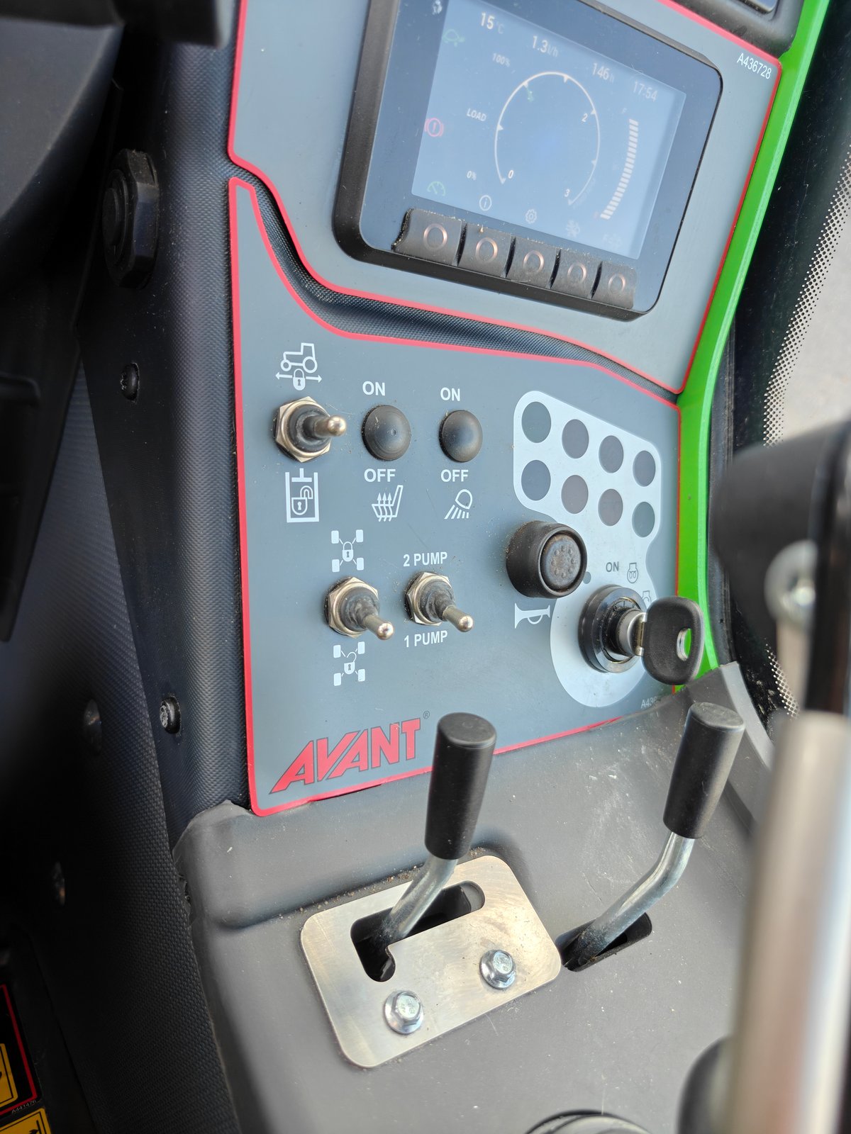 AVANT 760i GT, -22, 146 h (722-TBM)
