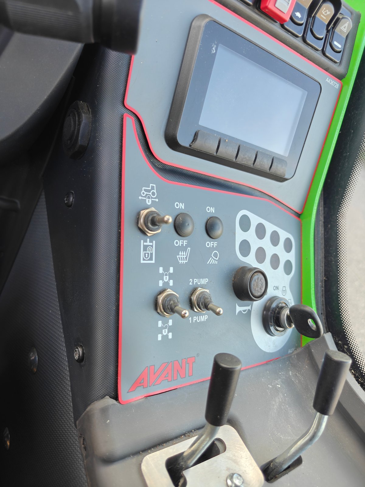 AVANT 760i GT, -22, 146 h (722-TBM)