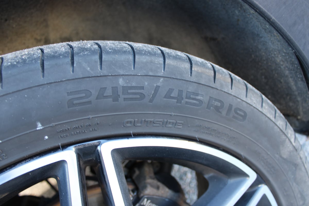 Mercedes-Benz V-KLASSE 2.1, -18, 4×4 (FNH-297)