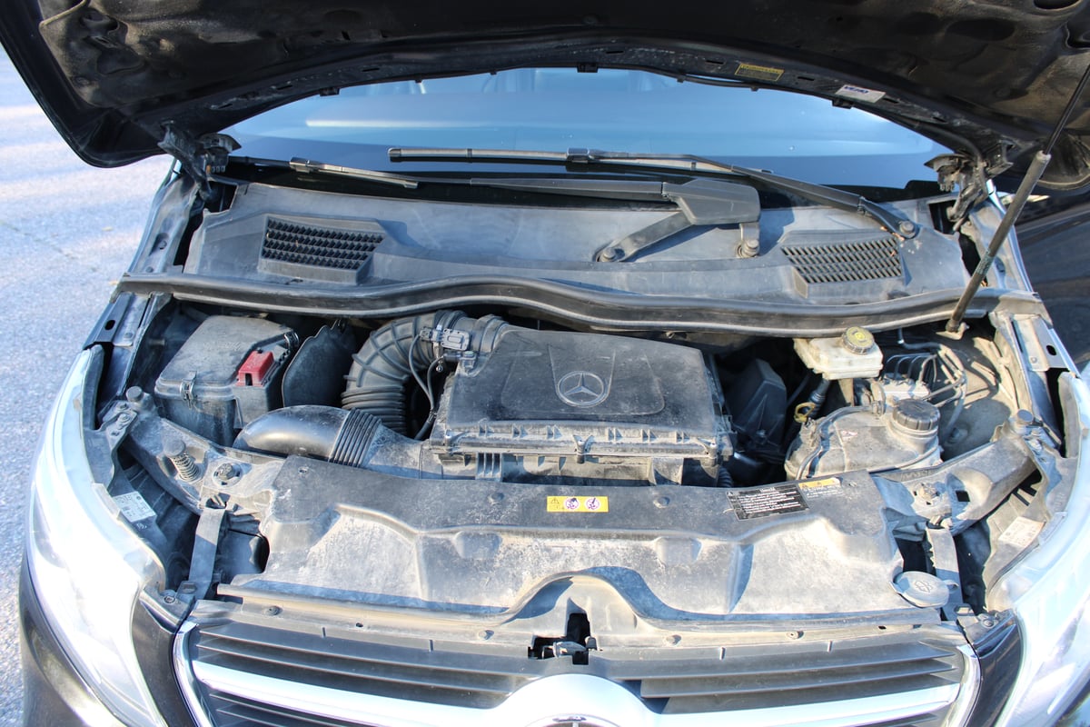 Mercedes-Benz V-KLASSE 2.1, -18, 4×4 (FNH-297)