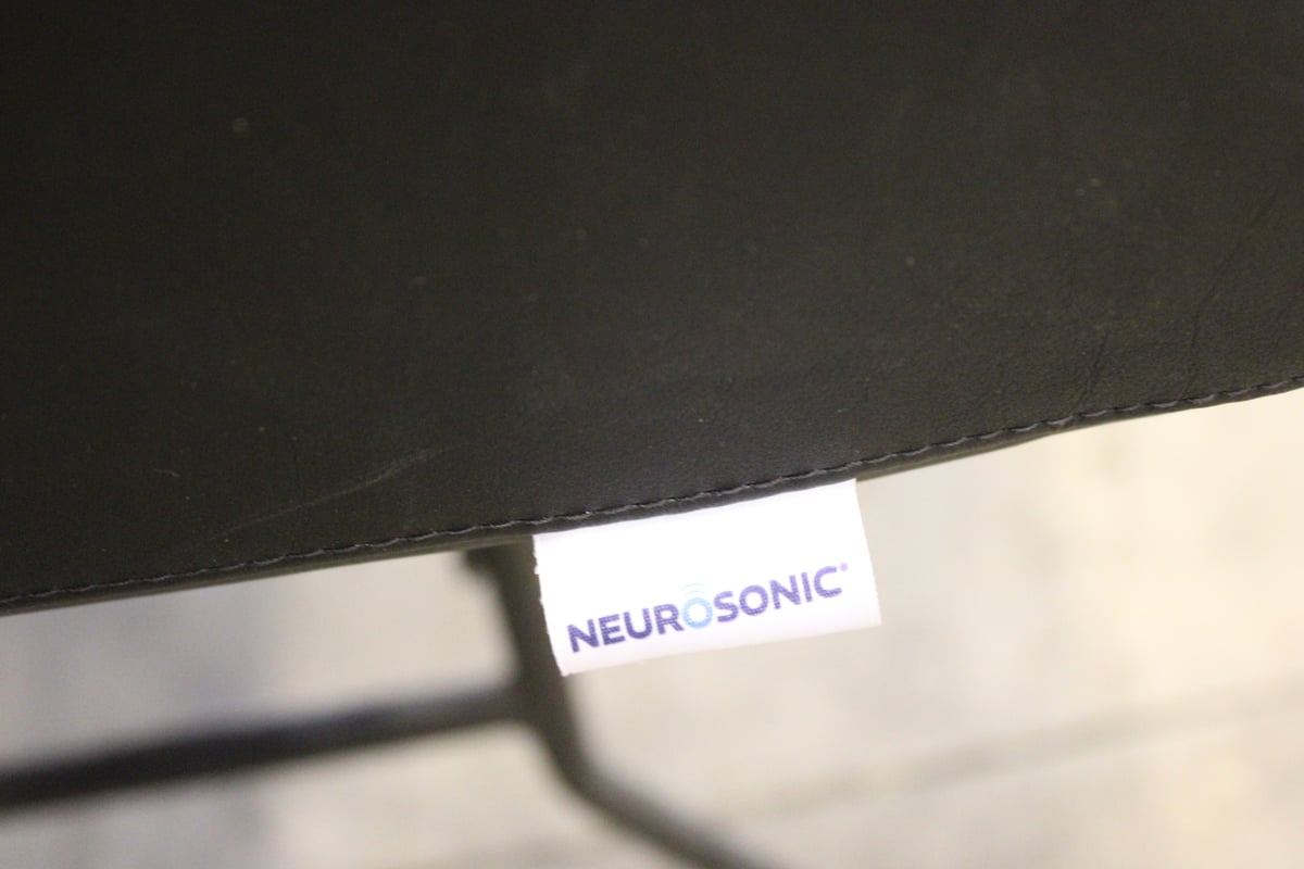 NEUROSONIC MOBIILIPATJA (KK7)