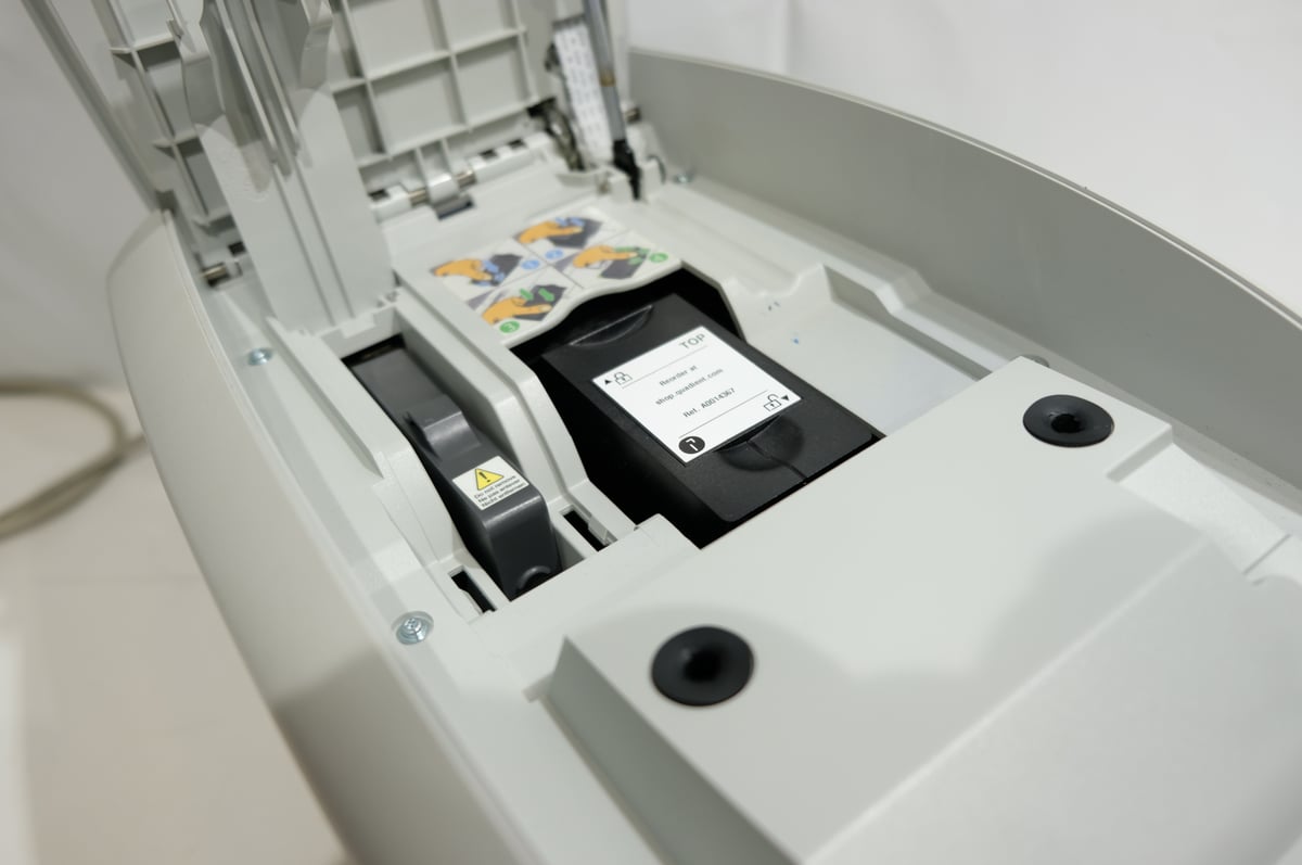 NEOPOST IS-300 Series postimaksukone (X672)