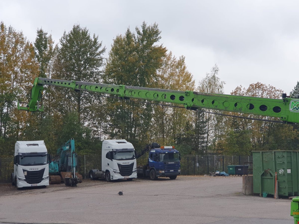 MERLO 40.25 MCSS, -04 KUROTTAJA (576-IAF)