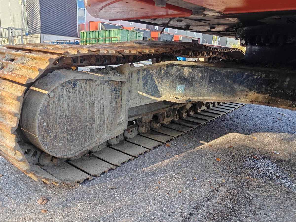 HITACHI ZX225USRLC-6, -18 KAIVINKONE