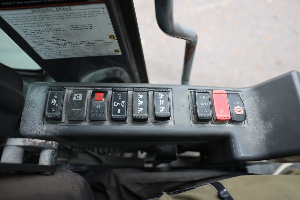 HITACHI ZX140W-3, -09 PYÖRÄALUSTAINEN KAIVINKONE (722-BAM)