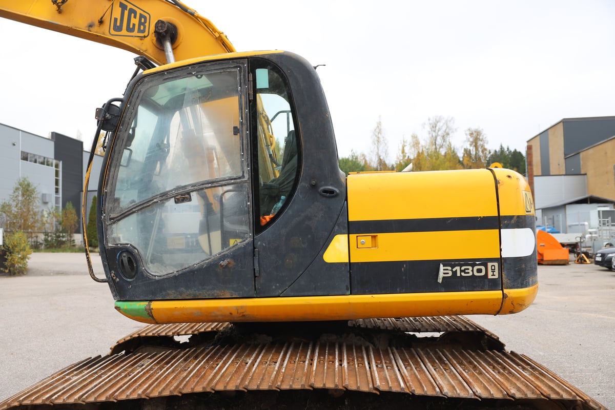JCB JS130 HD, -04 KAIVINKONE