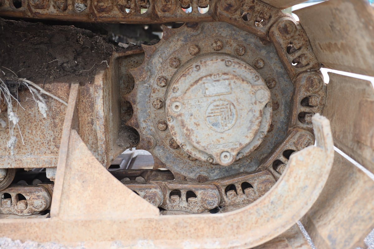JCB JS130 HD, -04 KAIVINKONE