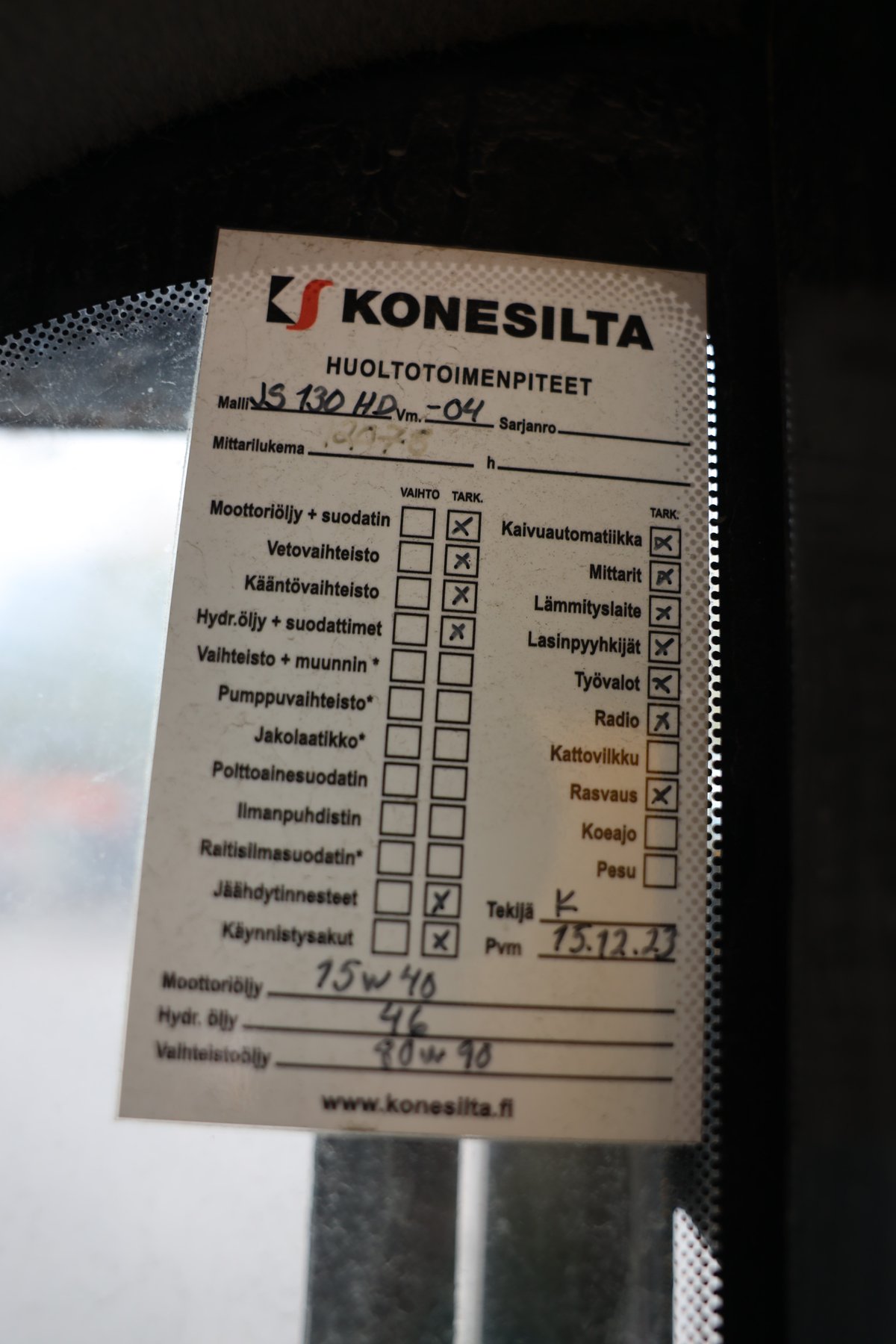 JCB JS130 HD, -04 KAIVINKONE