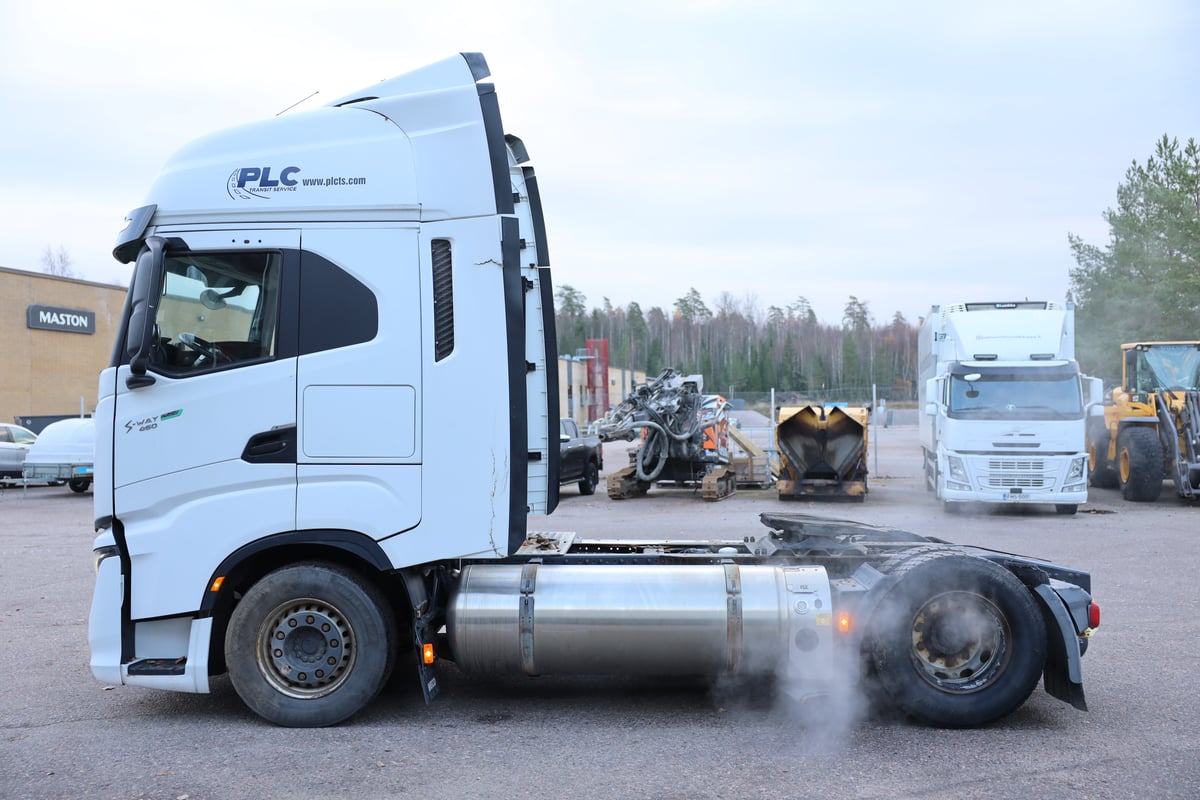 Iveco AS440ST/P LNG, -22 (KUR-692)