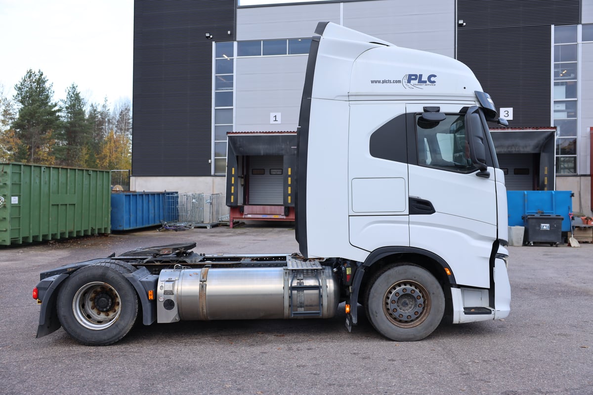 Iveco AS440ST/P LNG, -22 (KUR-692)