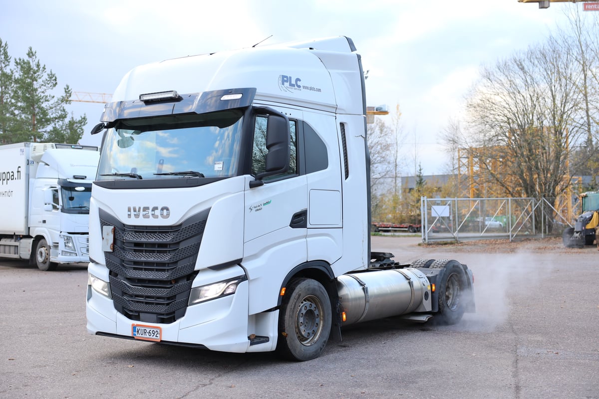 Iveco AS440ST/P LNG, -22 (KUR-692)