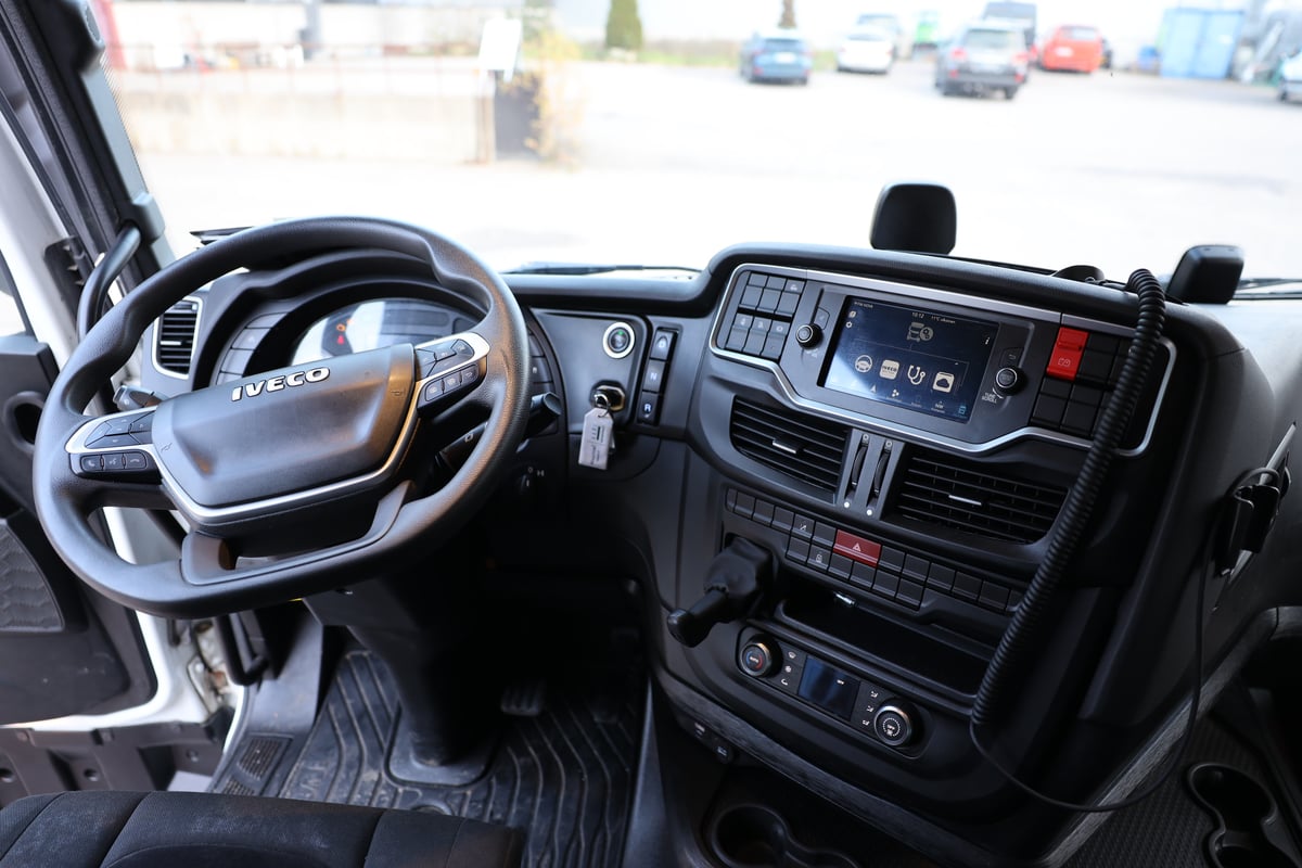 Iveco AS440ST/P LNG, -22 (KUR-692)