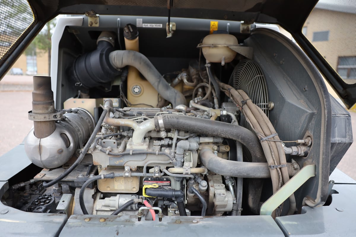 Kramer-Allrad 8115, -16 ARCTIC POWER (553-BAH)
