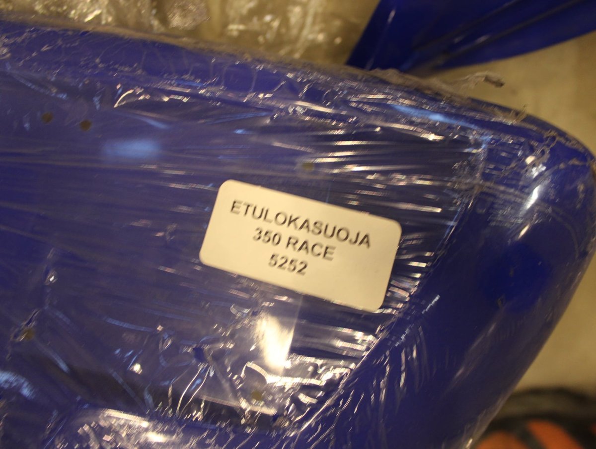 Sekalaisia mönkijän lokasuojia ym. (MF341)