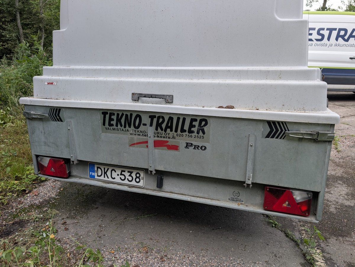 DKC-538 Kevyt perävaunu Tekno-Trailer 4100L Pro