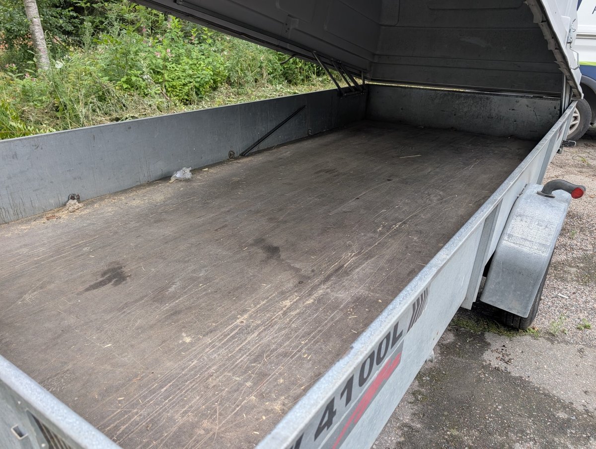 DKC-538 Kevyt perävaunu Tekno-Trailer 4100L Pro