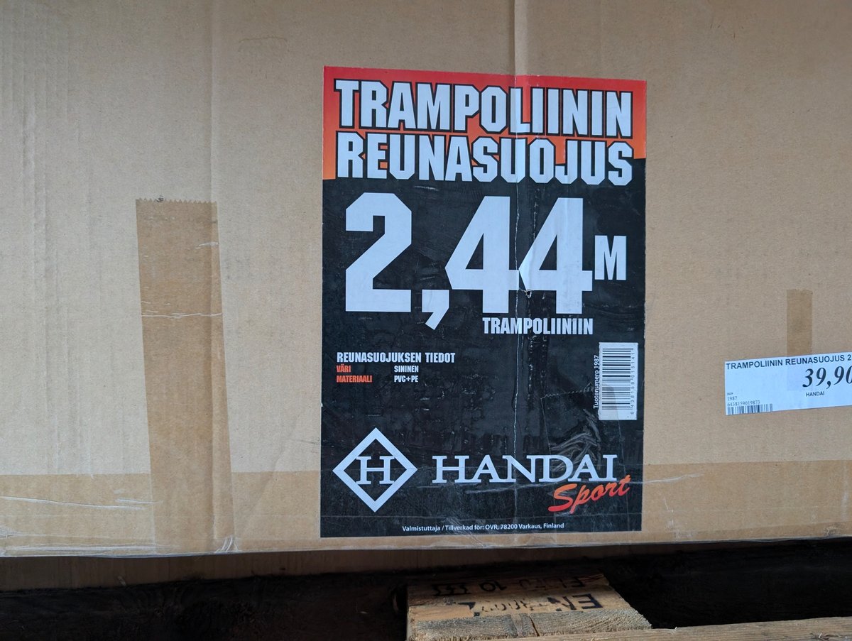 Kohde 139 Erilaisia trampoliinin osia erä