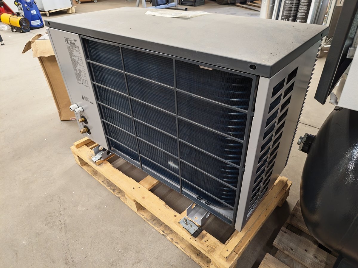 Viessmann Vitocal 200-S ilmavesilämpöpumppu, TH-Market Oy konkurssipesä