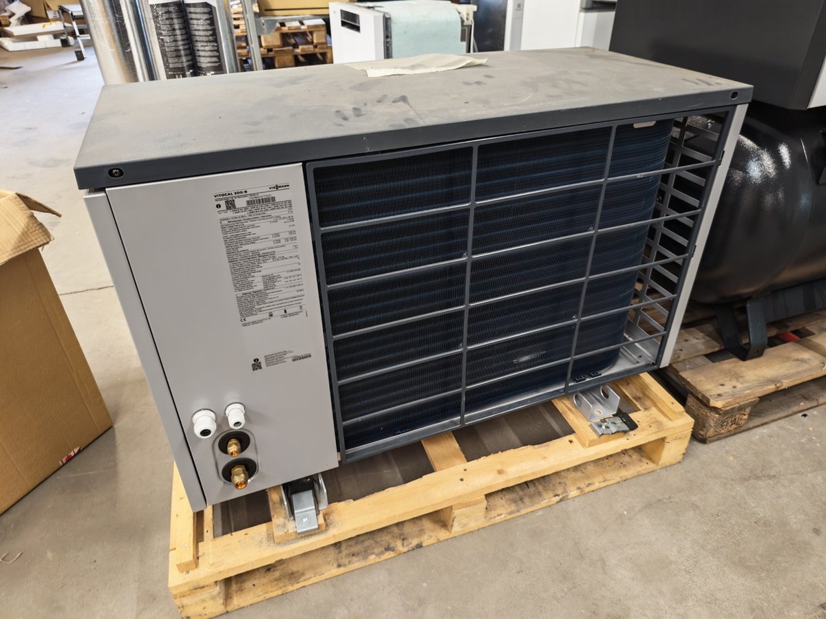 Viessmann Vitocal 200-S ilmavesilämpöpumppu, TH-Market Oy konkurssipesä