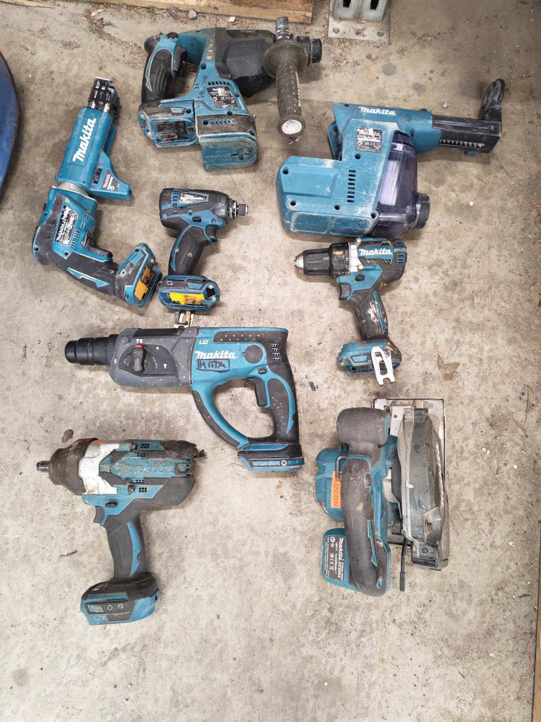 7 kpl Makita 18V akkukonerunkoja, Valicon Oy konkurssipesä