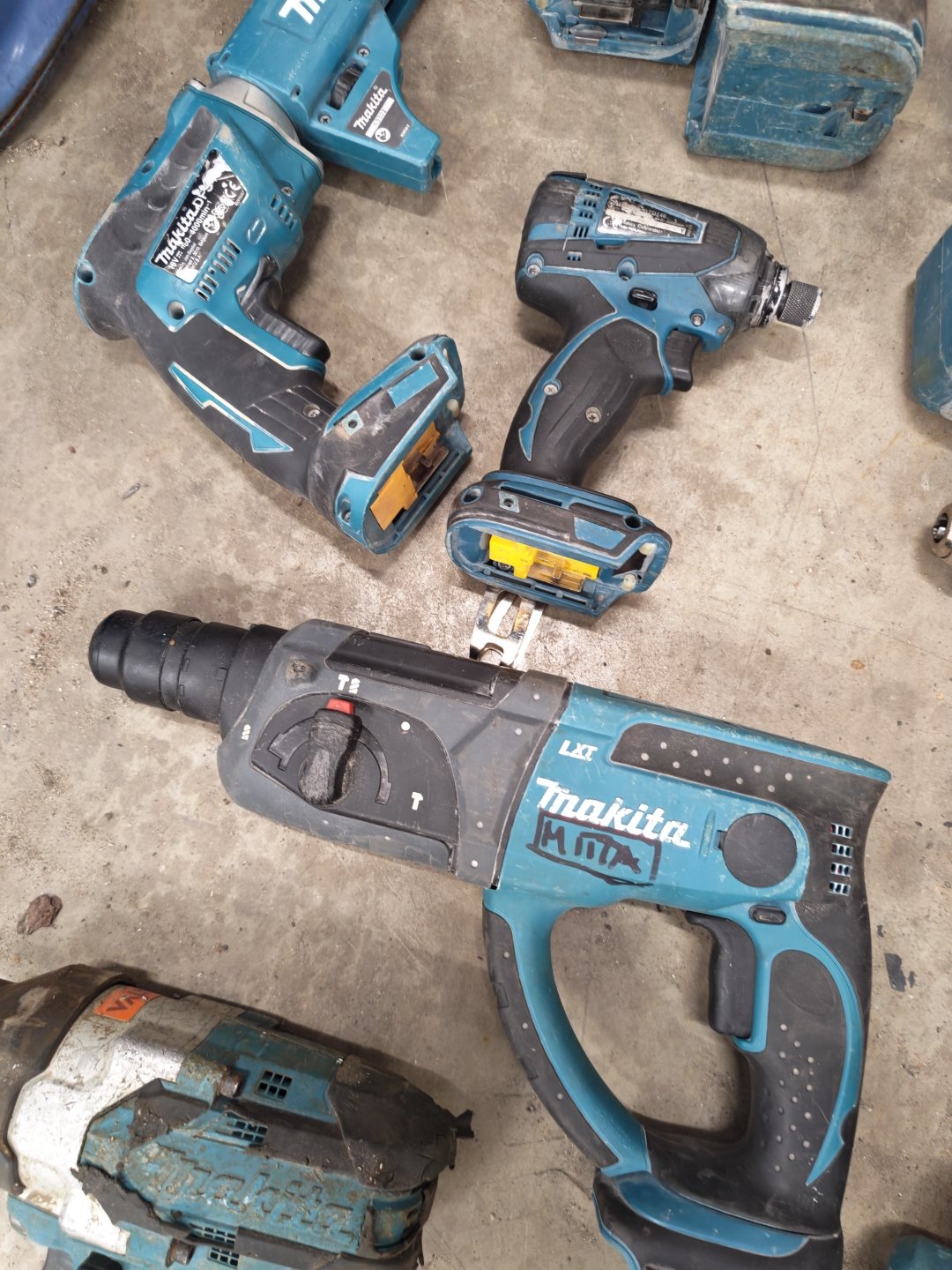 7 kpl Makita 18V akkukonerunkoja, Valicon Oy konkurssipesä