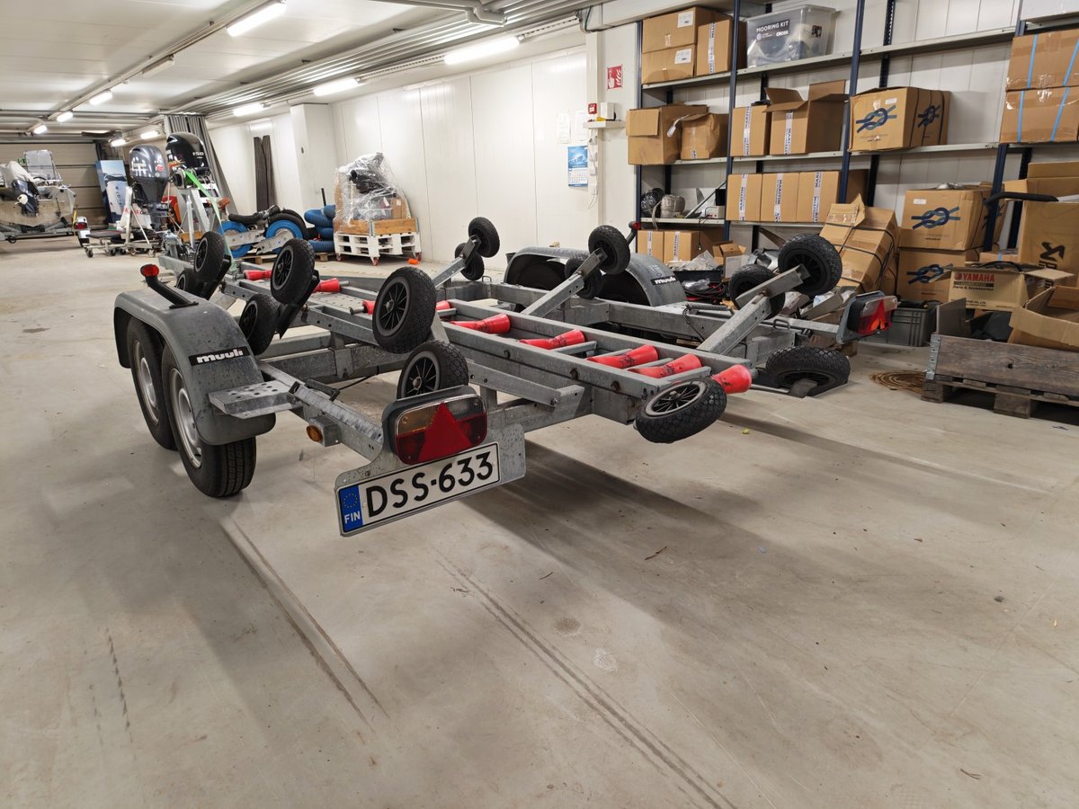 DSS-633 venetraileri Muuli V2850TJ, Boat Store Finland Oy konkurssipesä