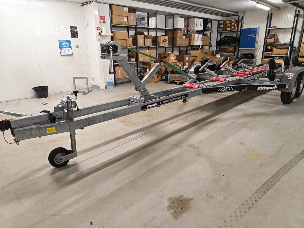 DSS-633 venetraileri Muuli V2850TJ, Boat Store Finland Oy konkurssipesä
