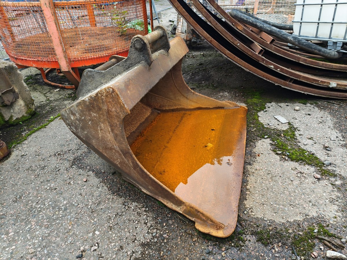 Kaivinkoneen kauha, Kiinteistö Oy Rata-Asema Oy