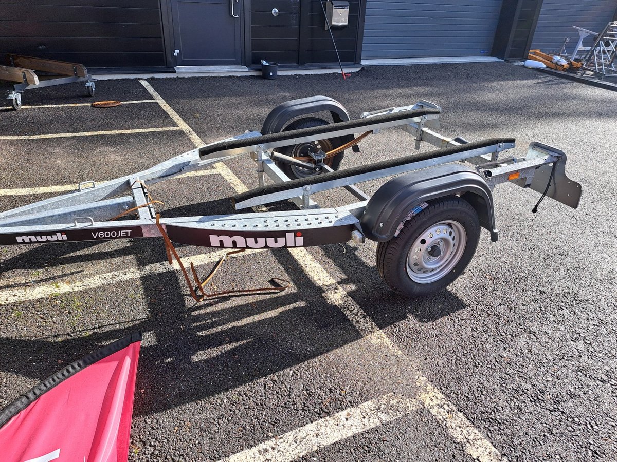 Muuli V600JET jettitraileri, Boat Store Finland Oy konkurssipesä