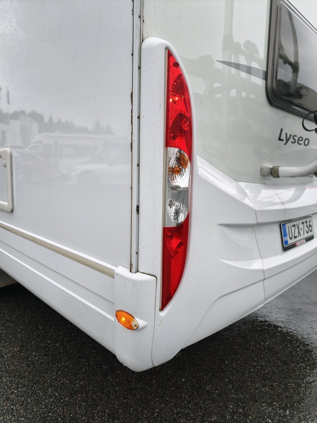 Burstner Lyseo Time A 660 Fiat 2,3 JTD 130 Multijet Alkovi UZX-736, Pro Perro Oy konkurssipesä