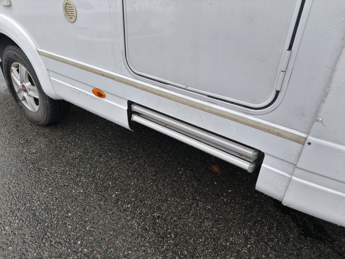 Burstner Lyseo Time A 660 Fiat 2,3 JTD 130 Multijet Alkovi UZX-736, Pro Perro Oy konkurssipesä