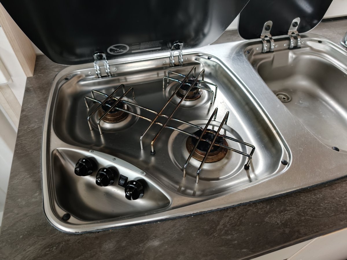 Burstner Lyseo Time A 660 Fiat 2,3 JTD 130 Multijet Alkovi UZX-736, Pro Perro Oy konkurssipesä