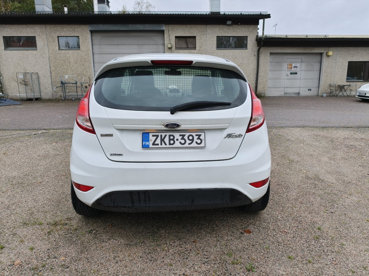 ZKB-393 Pakettiauto Ford FIESTA 1.2, Autoset Finland Oy konkurssipesä