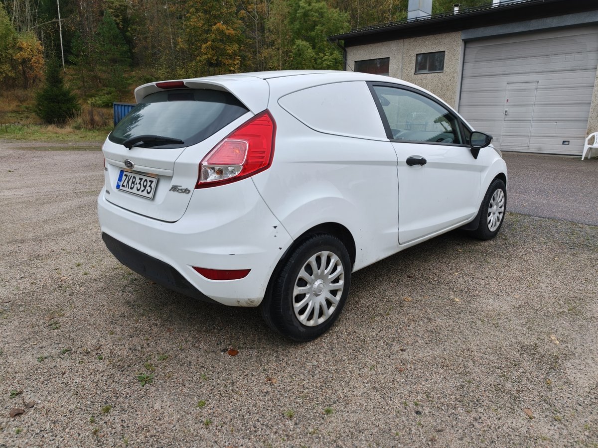 ZKB-393 Pakettiauto Ford FIESTA 1.2, Autoset Finland Oy konkurssipesä
