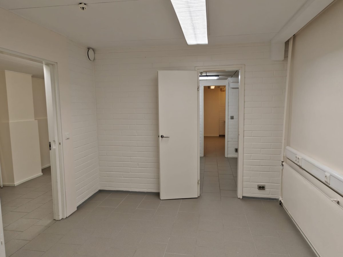 Myydään vuokraoikeus noin 12m2 liikehuoneistoon