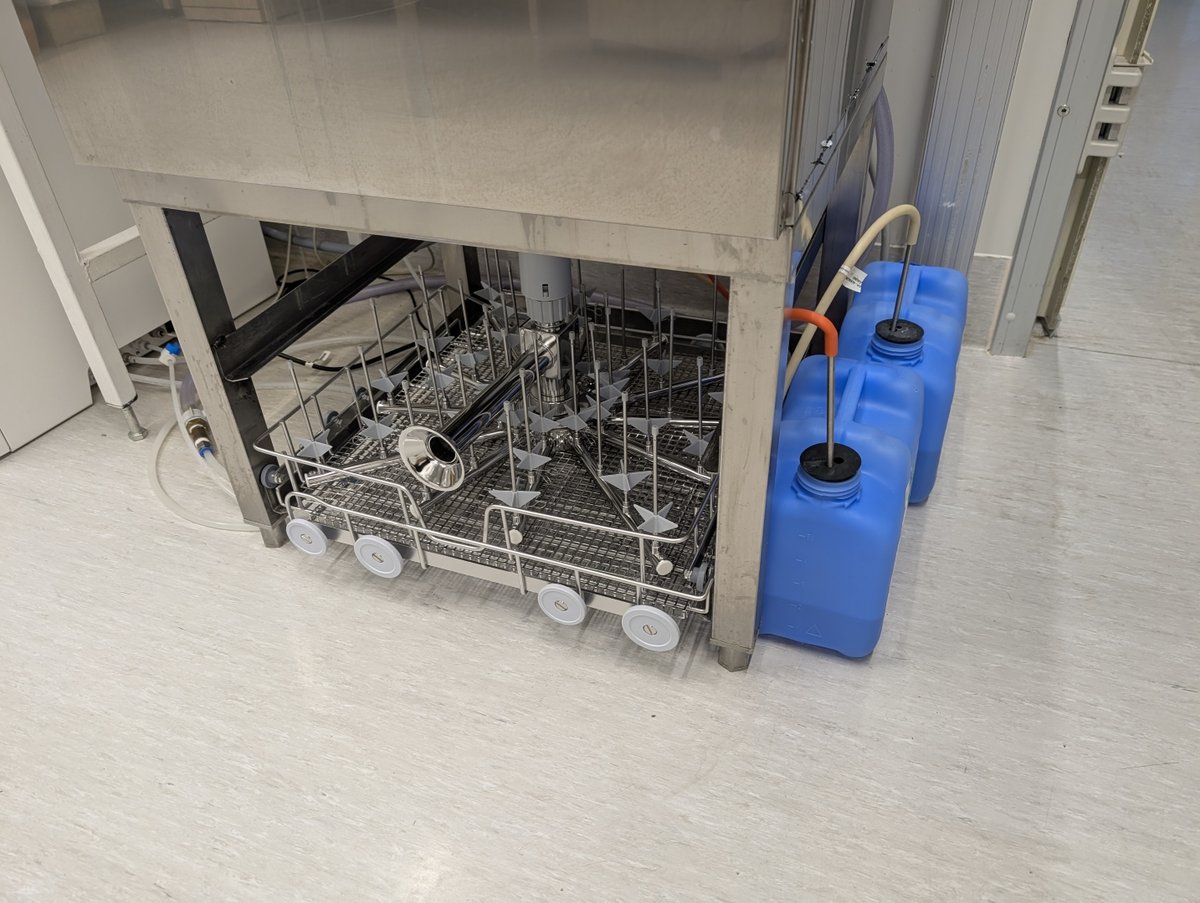 Smeg laboratorioastianpesukone, LabMaster Oy konkurssipesä