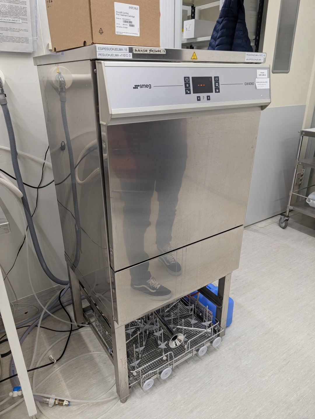 Smeg laboratorioastianpesukone, LabMaster Oy konkurssipesä
