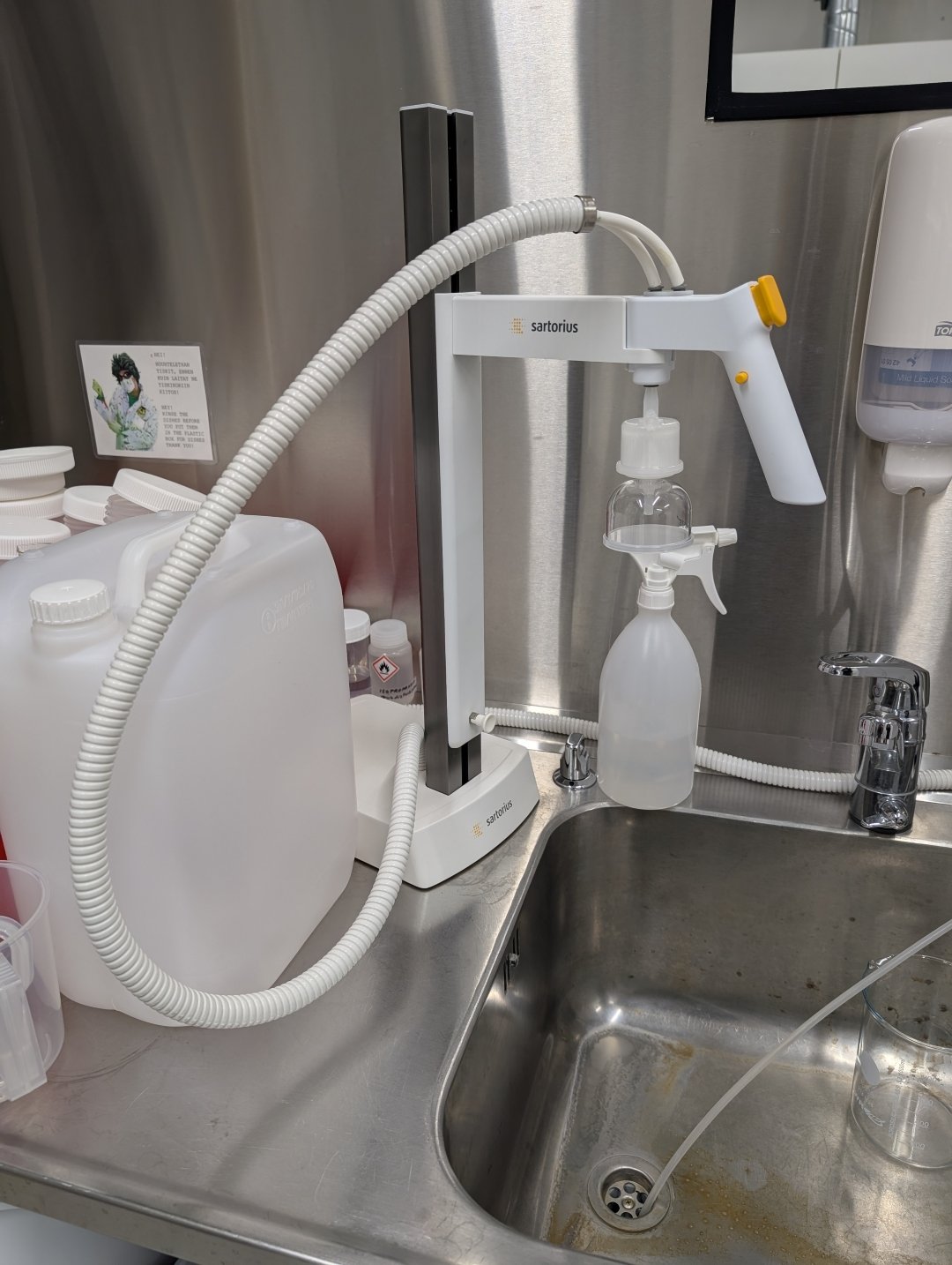 Arium Comfort veden puhdistuslaite, LabMaster Oy konkurssipesä