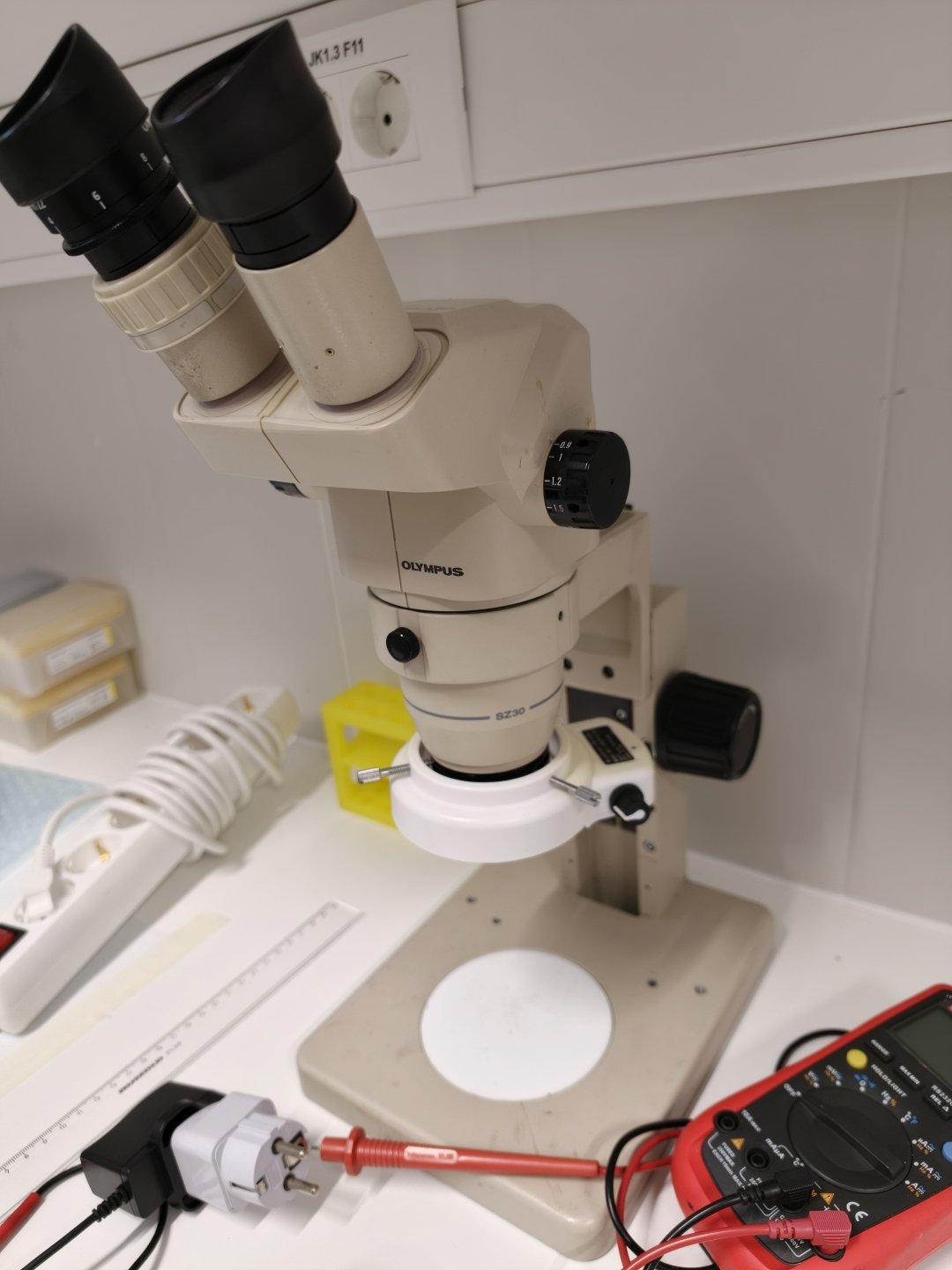 Olympus mikroskooppi, LabMaster Oy konkurssipesä