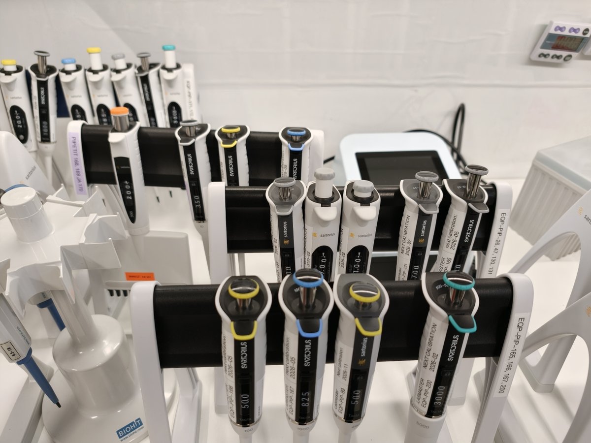 Erä pipettejä, LabMaster Oy konkurssipesä