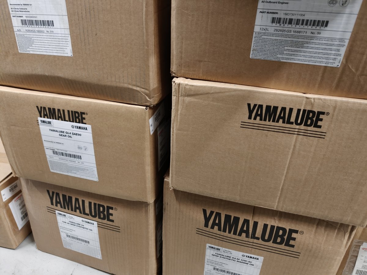 Iso erä Yamaha varaosia ja voiteluaineita, Boat Store Finland Oy konkurssipesä