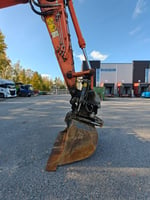 HITACHI ZX225USRLC-6, -18 KAIVINKONE