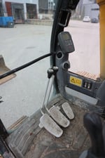 JCB JS130 HD, -04 KAIVINKONE