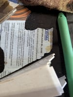 Bitumia sekä muita siihen liittyviä aineita ja polttimen osia