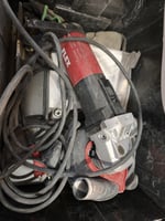 Husqvarna paalusahat 2 kpl, 2 kpl suodattimia, Milwaukee piikkauskone, Savon Purkutyö Oy konkurssipesä