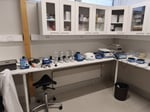 Erilaisia laboratorion pienlaitteita, LabMaster Oy konkurssipesä